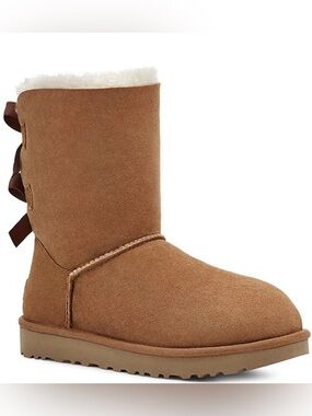 UGG Women’s Bailey Bow Chestnut Suede Shearling-Lined Women's Boot Size 7